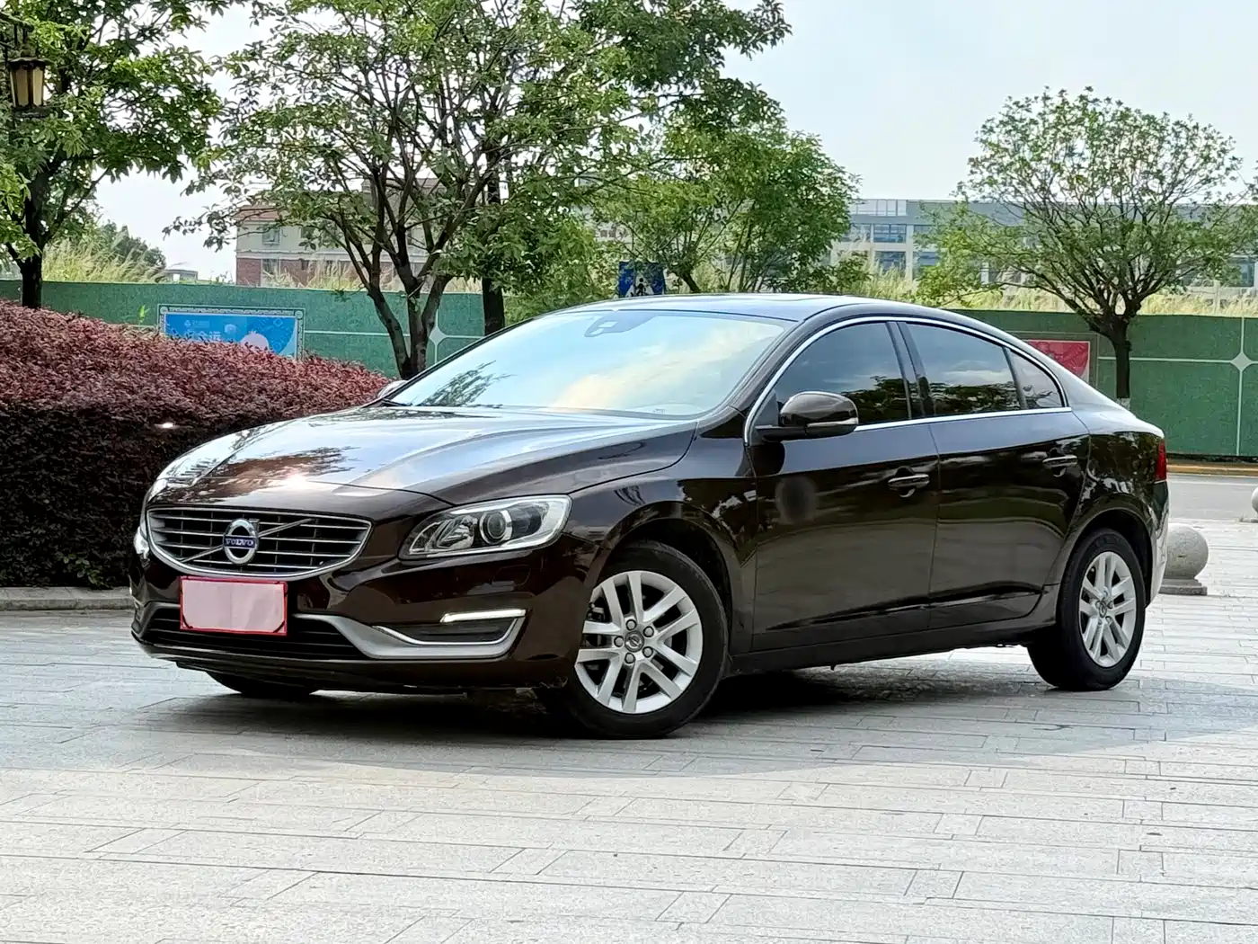 Фото 1 - Volvo S60
