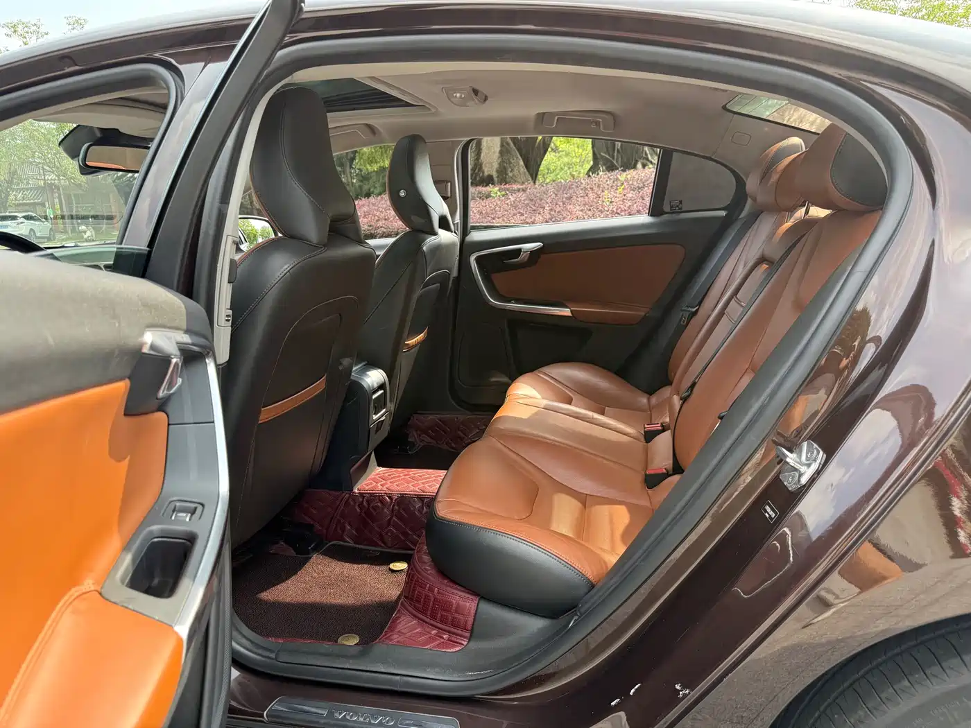 Фото 11 - Volvo S60
