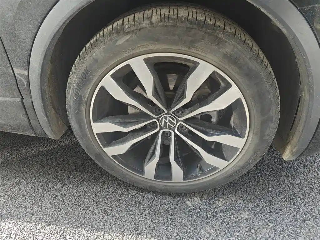 Volkswagen Tiguan L 2021 330TSI Automatic 2WD R-Line Premium фото 8