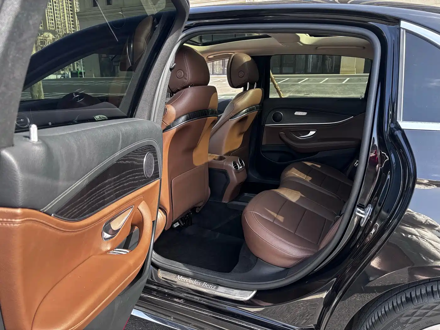 Mercedes-Benz E-Class 2020 Model E 260 L Sport фото 4