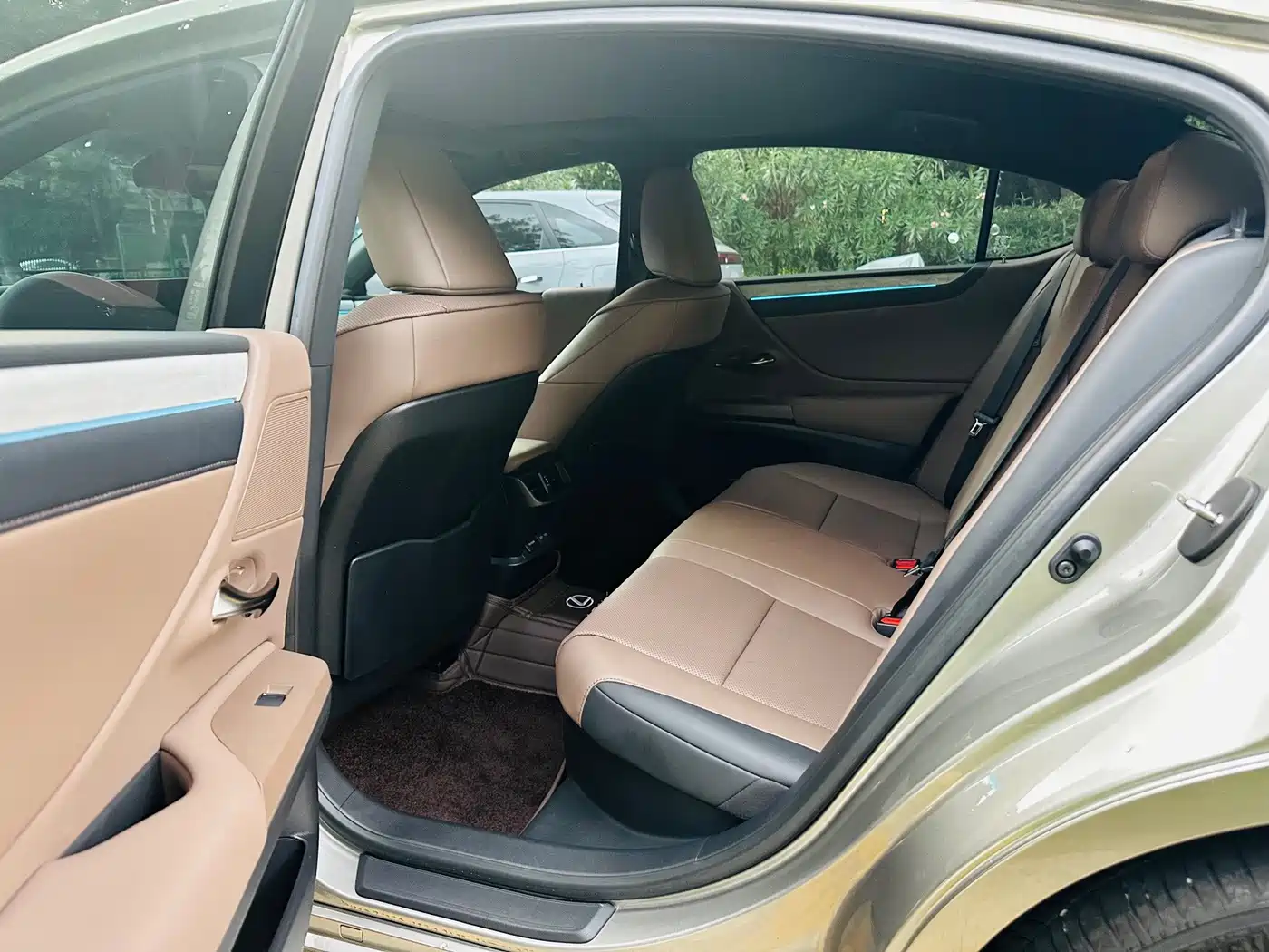 Lexus ES 2025 2025 300h Ultimate Edition