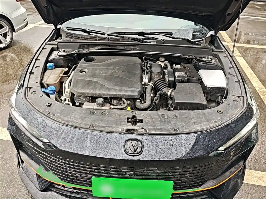CHANGAN UNI-V