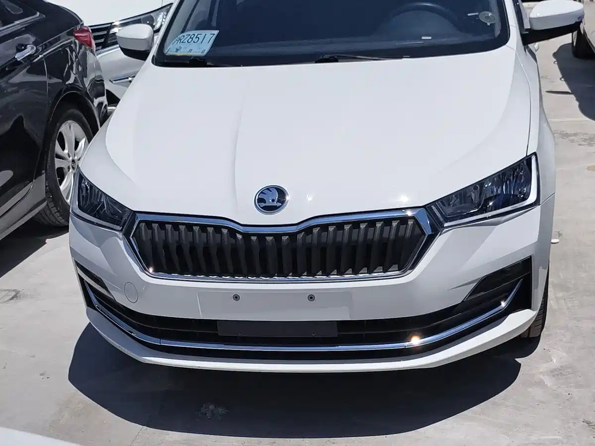 Škoda Skoda Rapid Spaceback 2020 1.5L Auto Standard фото 2