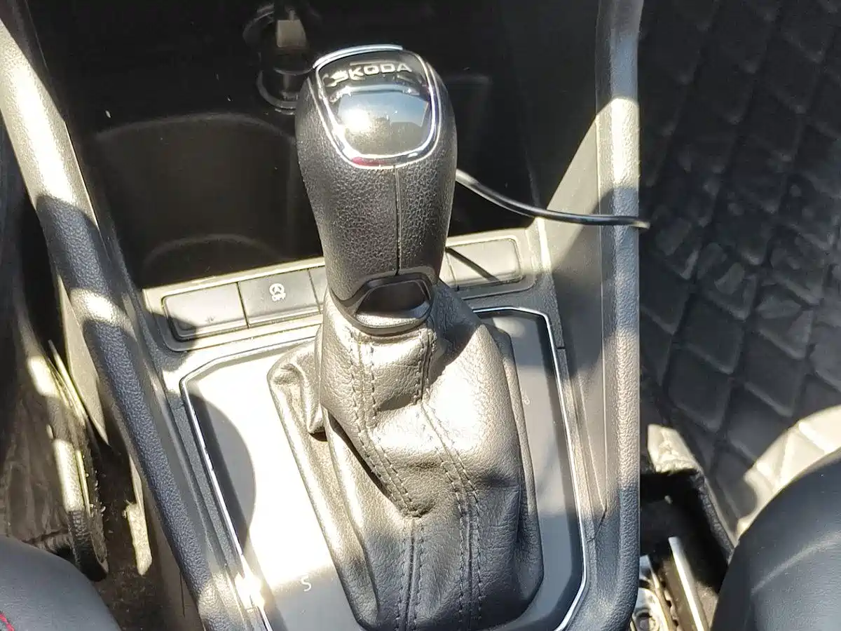 Škoda Skoda Rapid Spaceback 2020 1.5L Auto Standard фото 14