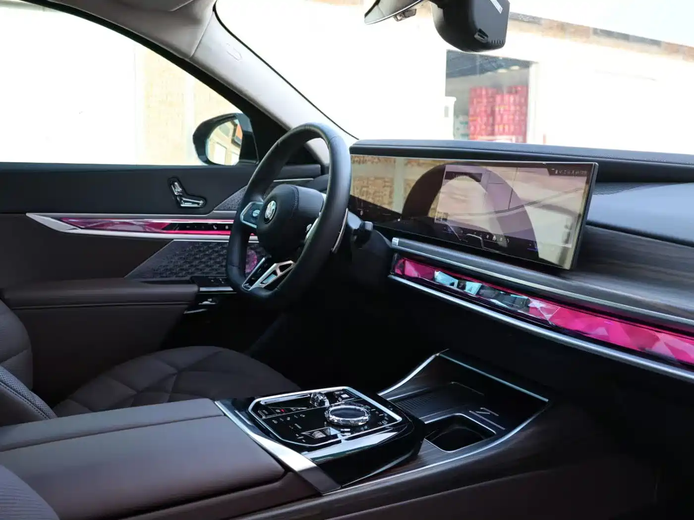 BMW 7 Series 2023 Model 735Li Luxury Package фото 12