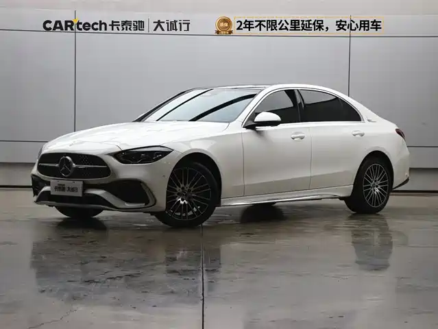 MERCEDES-BENZ CLASS C 2024