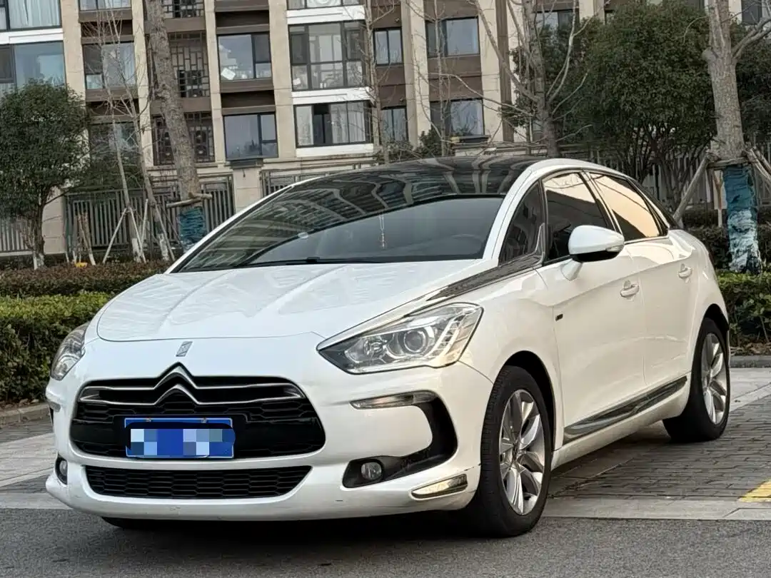 DS 5 2014 2014 1.6T Luxury THP160