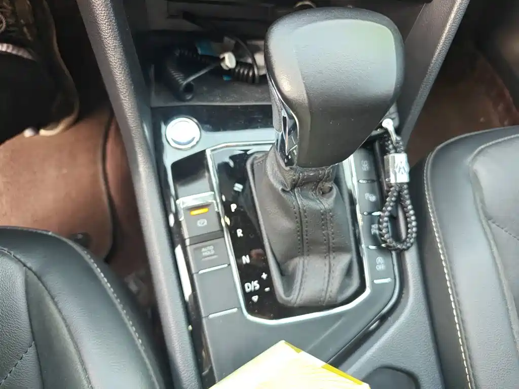 Volkswagen Tiguan L 2021 330TSI Automatic 2WD R-Line Premium фото 15
