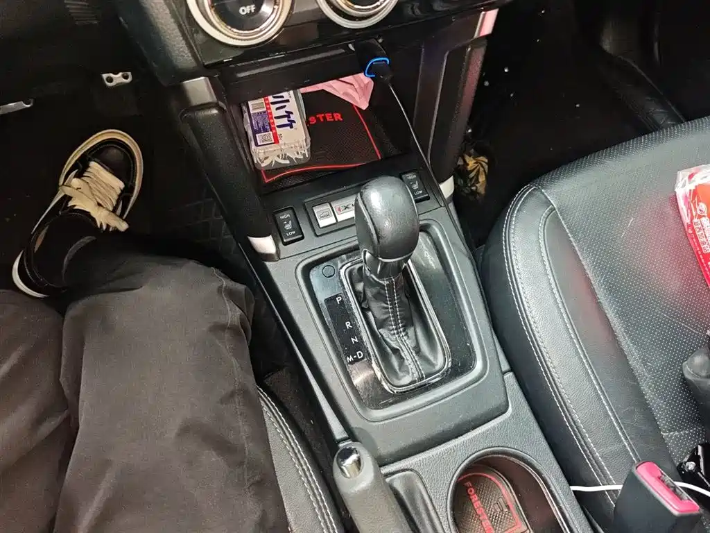 Subaru Forester 2016 2.5i Prestige Navigation Edition фото 15