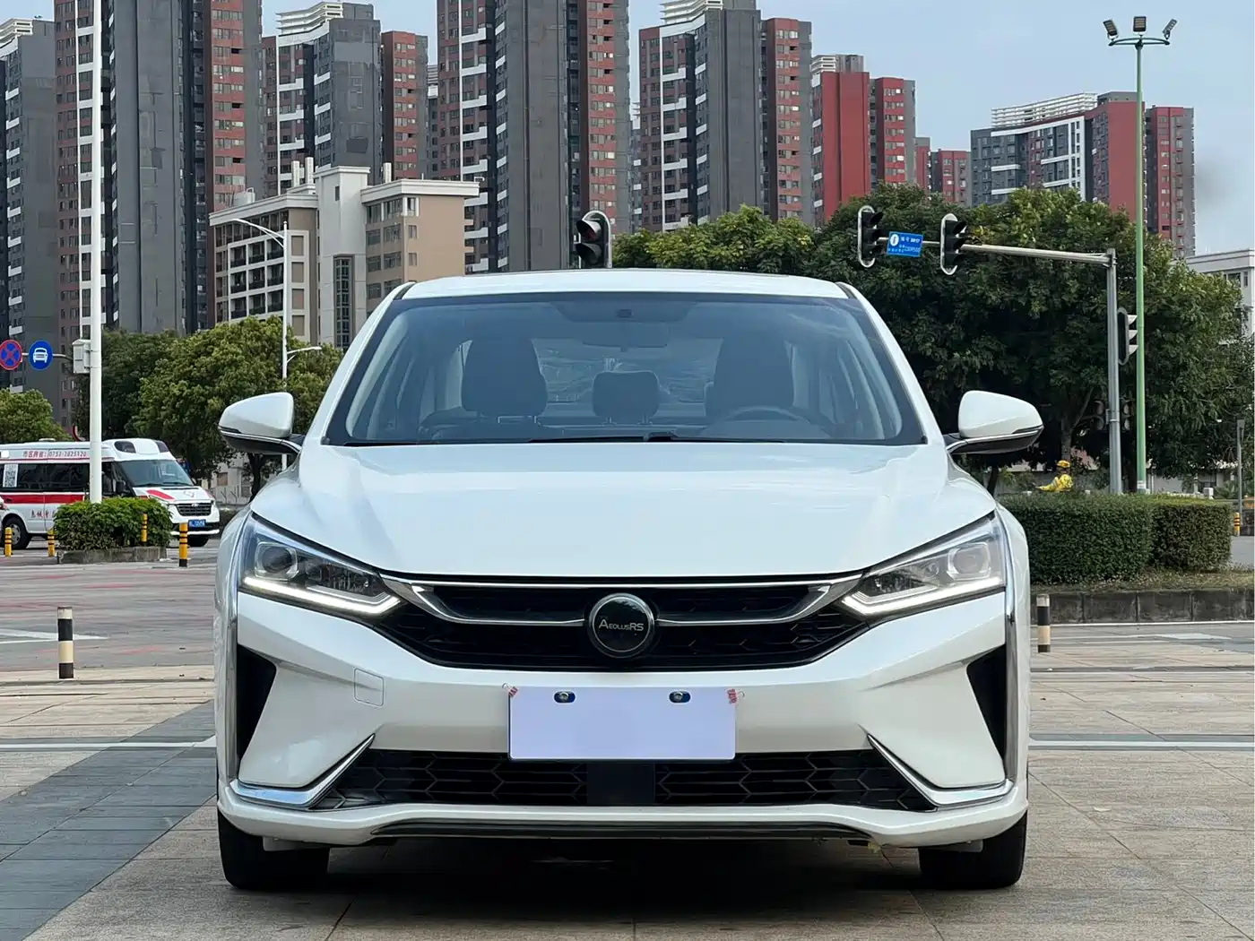 DONGFENG YI HYUN