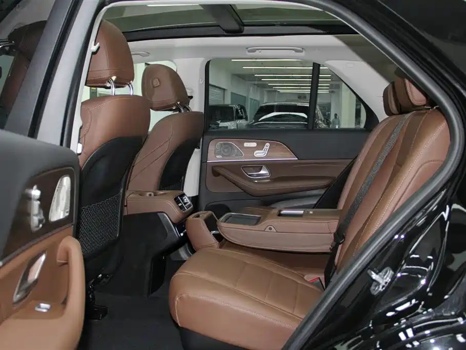 Mercedes-Benz GLE 2024 GLE 450 4MATIC Fashion фото 7