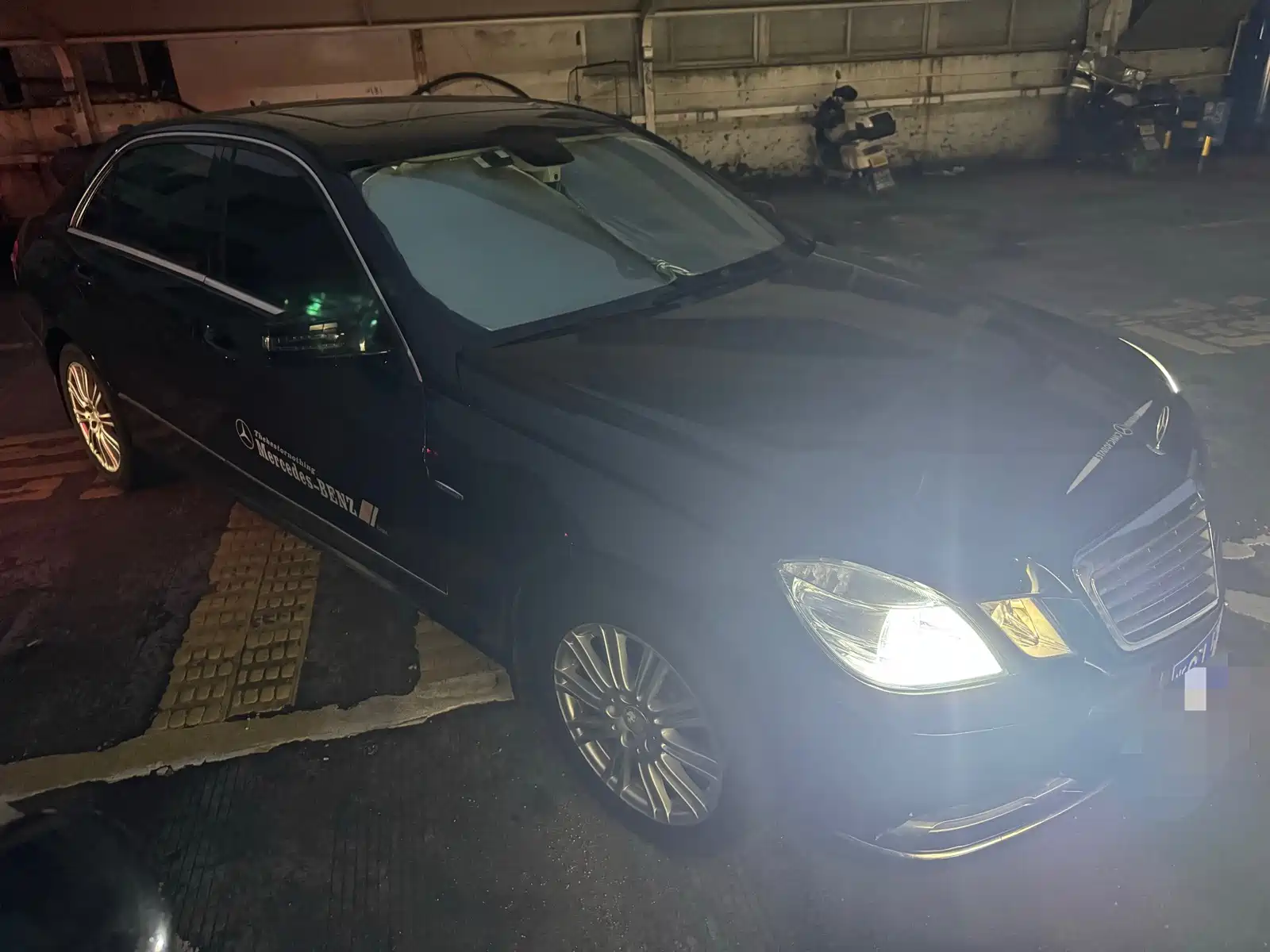 صورة 5 - Mercedes-Benz E-Class