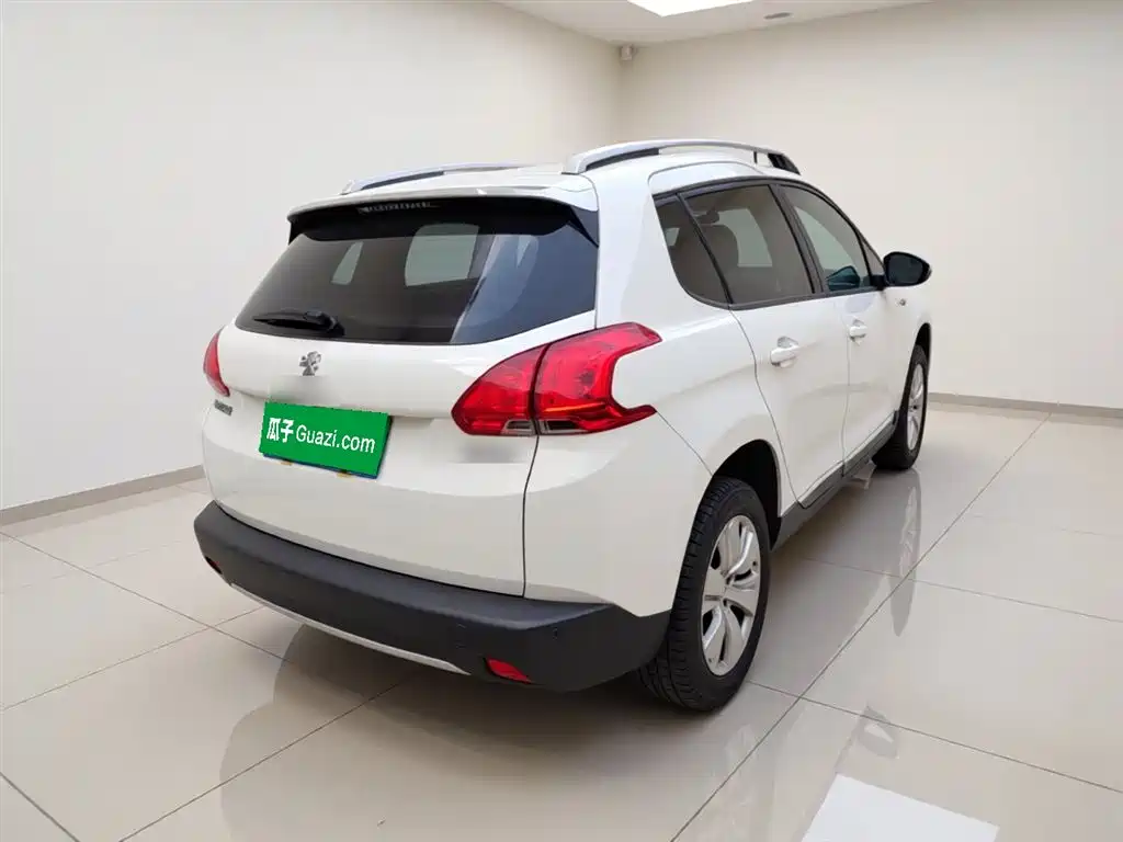 Peugeot 2008 2014 1.6L Automatic Fashion Edition фото 4