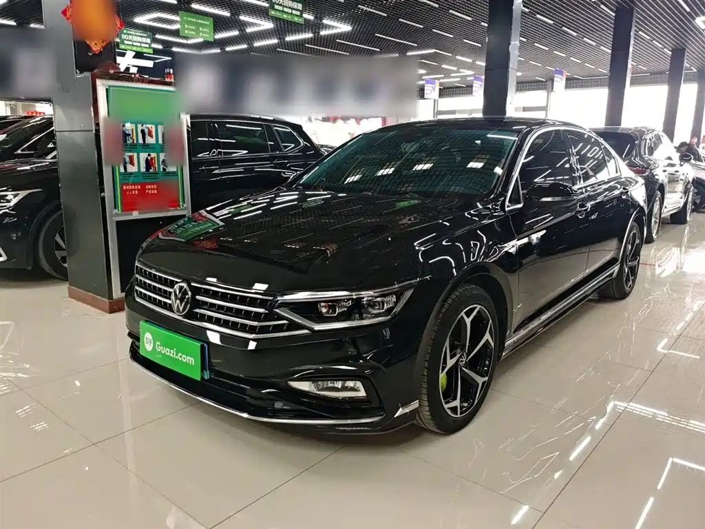 Volkswagen Magotan 2023 Model 2 Million Commemorative Edition 330TSI DSG Luxury фото 2