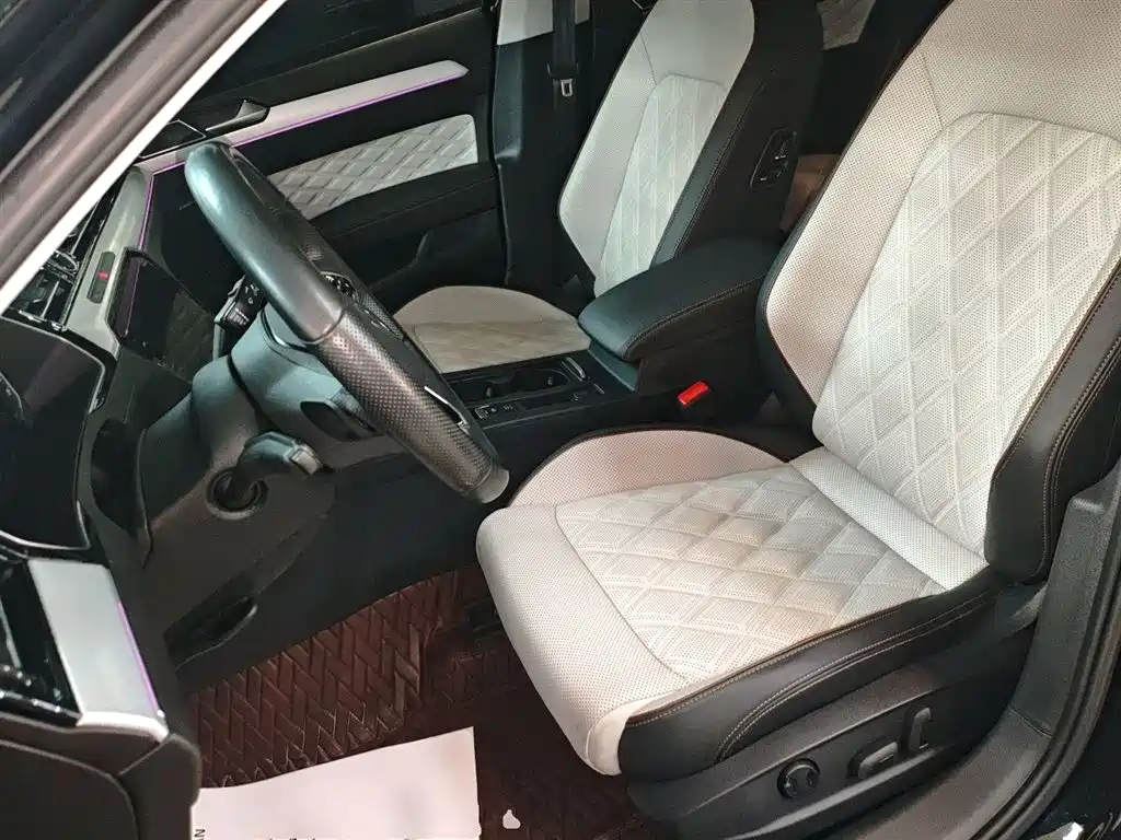 Volkswagen Magotan 2023 Model 2 Million Commemorative Edition 330TSI DSG Luxury фото 15