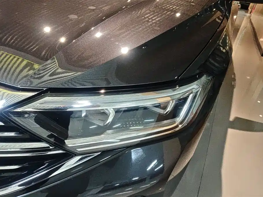 Volkswagen Sagitar 2023 Model Year 200TSI DSG Surpass Edition фото 5