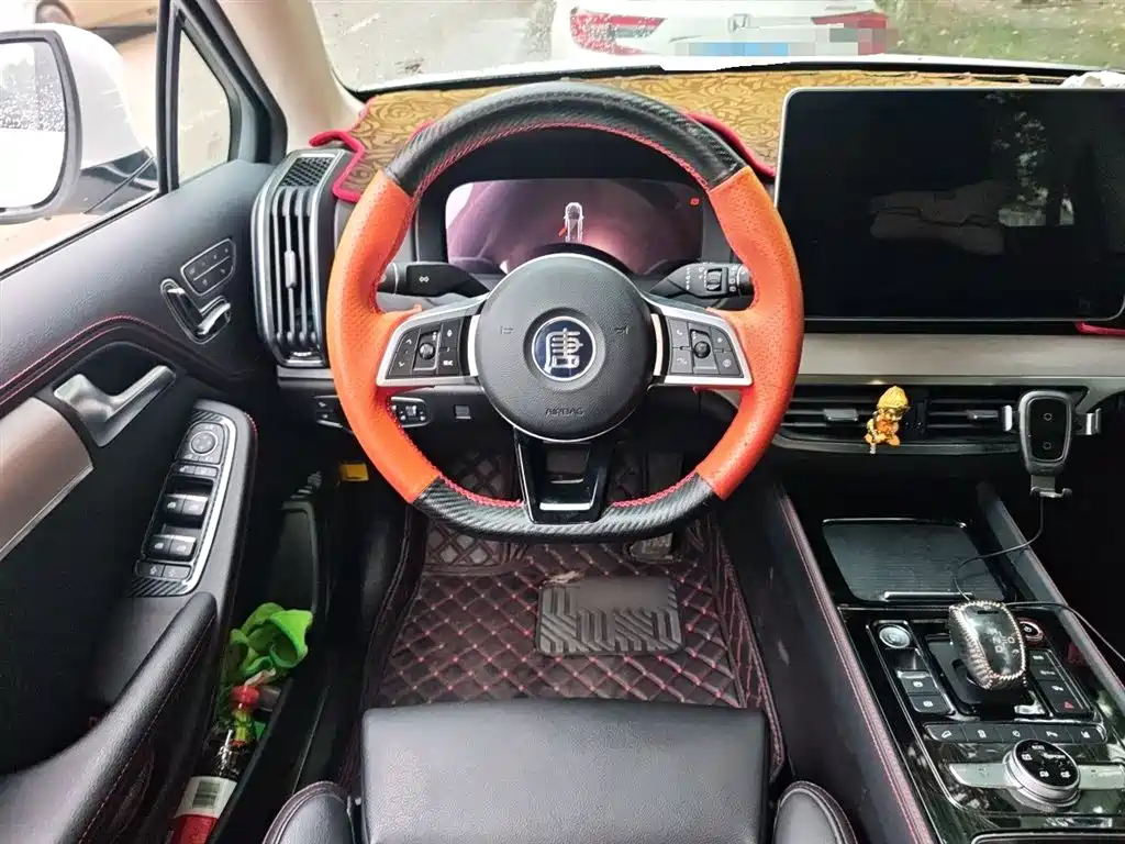 BYD Tang New Energy 2018 DM 2.0T AWD Intelligent Pioneer 7-Seater China V фото 6