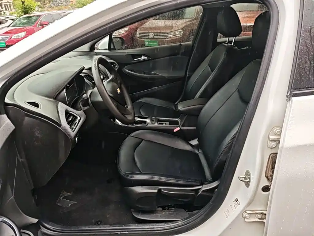 Chevrolet Cruze 2018 2018 320 Automatic Pioneer Sunroof Edition
