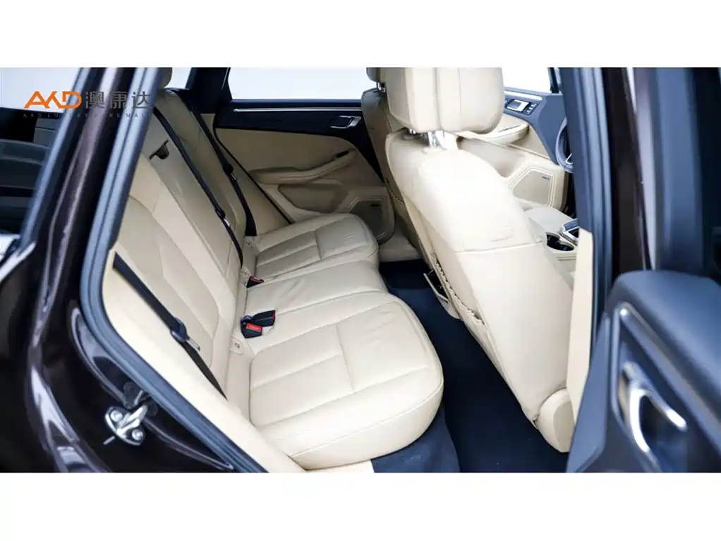 Porsche Macan 2017 Macan 2.0T фото 8