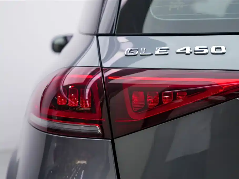 Mercedes-Benz GLE 2023 GLE 450 4MATIC Fashion фото 16