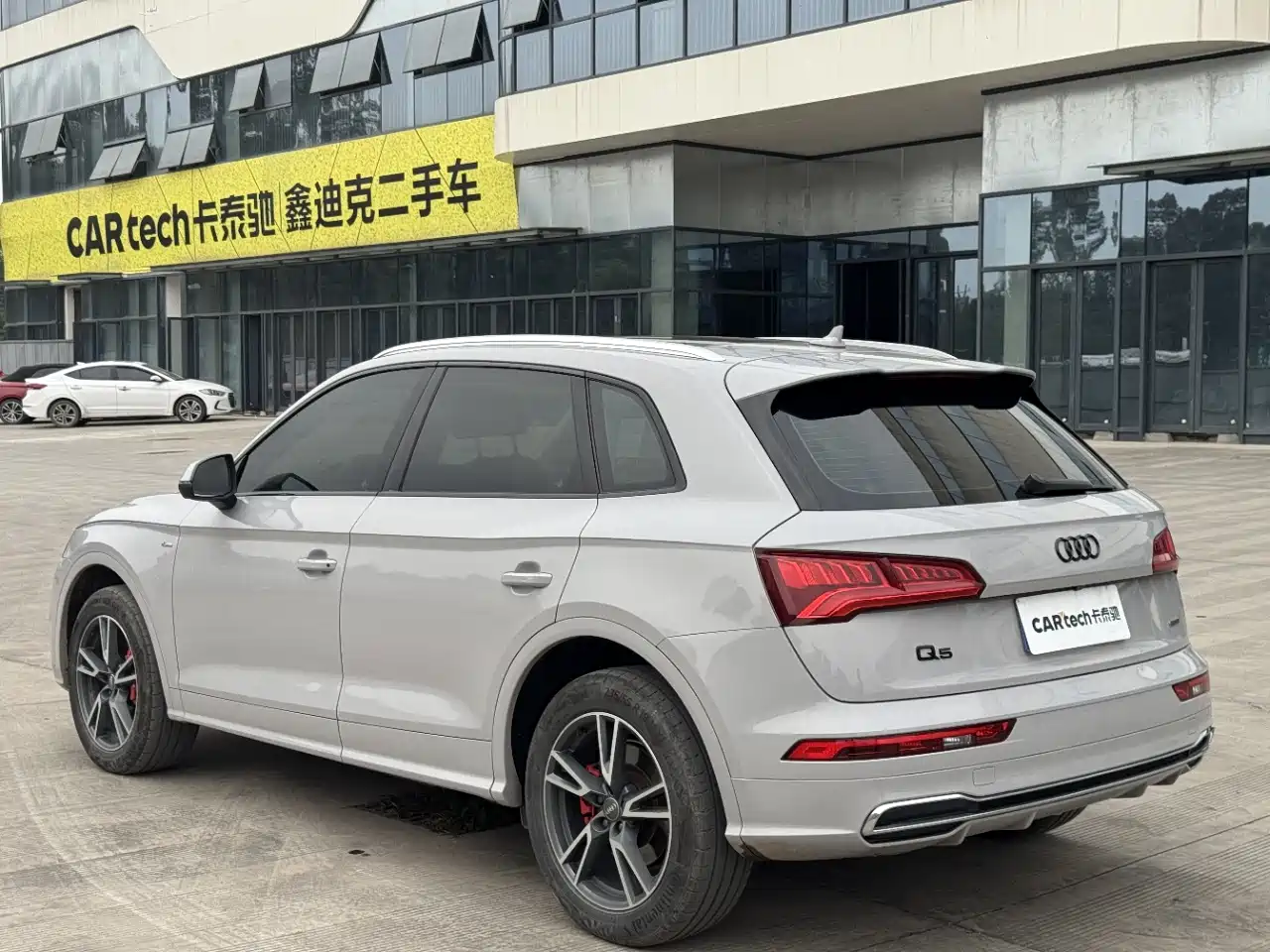 Audi Q5L 2018 40 TFSI Prestige Fashion (China V) фото 8