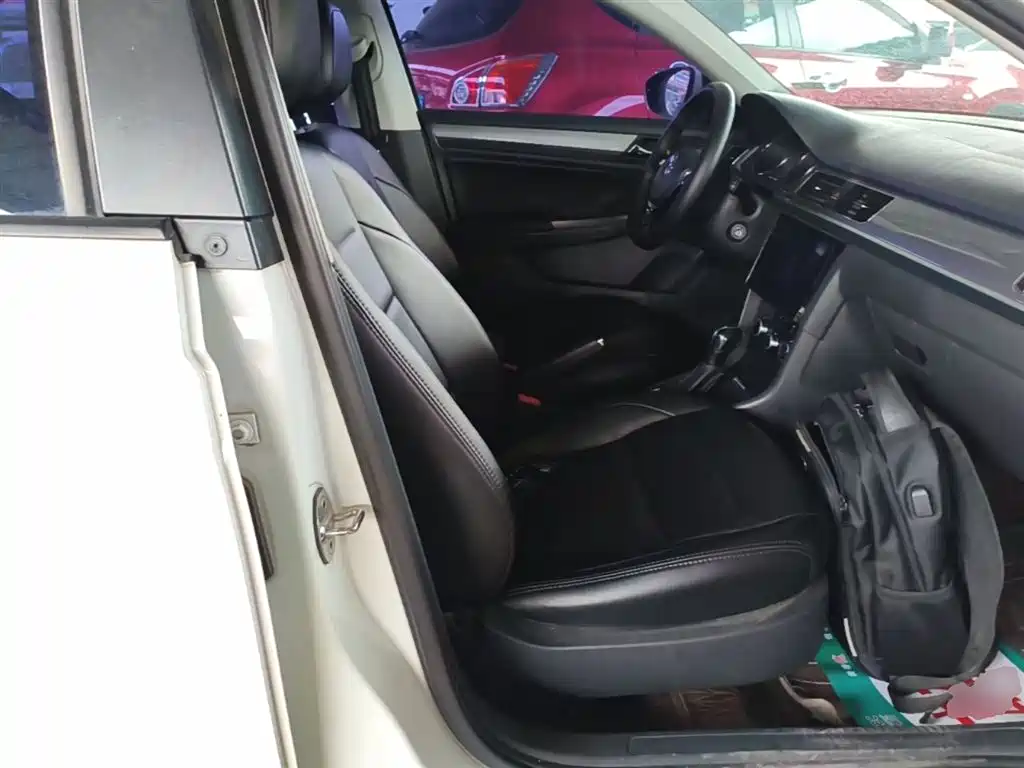 Volkswagen Bora 2016 Model 1.6L Automatic Fashion фото 25