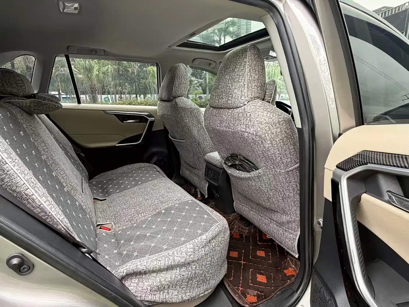 Toyota RAV4 Rongfang 2020 2.0L CVT AWD Trend Edition фото 9