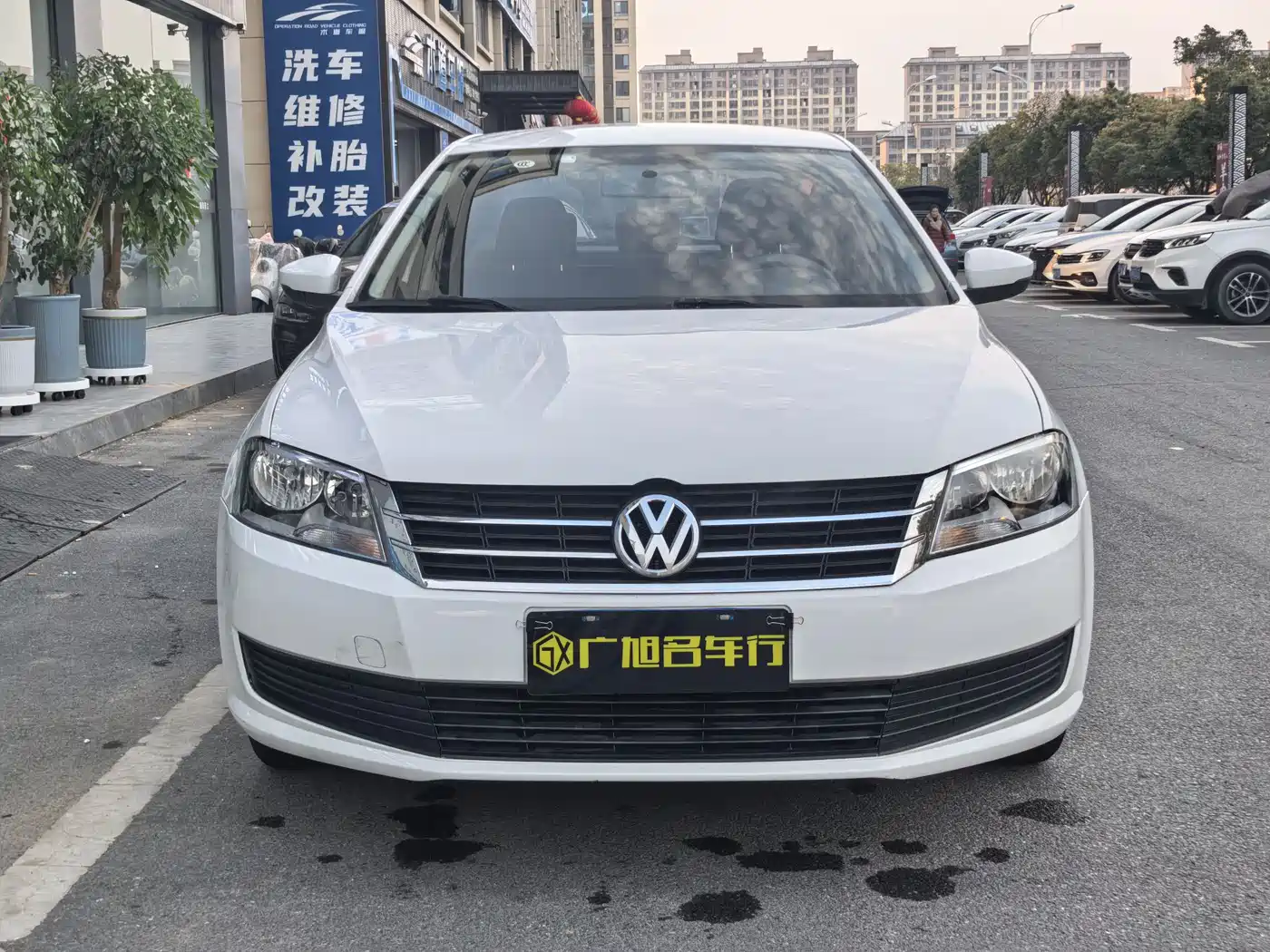 Volkswagen Lavida 2017 1.6L Automatic Trend Edition фото 2