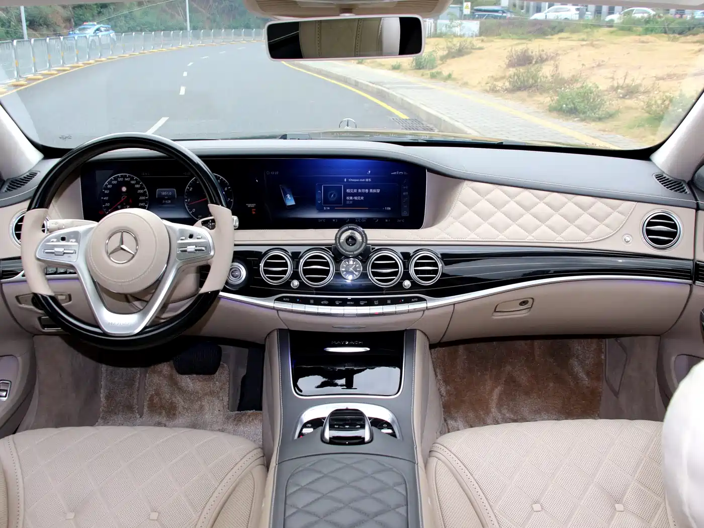 Mercedes-Benz Maybach S-Class 2018 Model S 680 фото 16