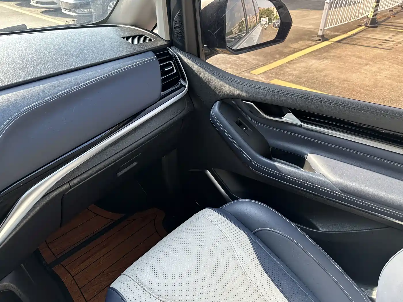 Maxus G20 2021 2021 PLUS 2.0T Gasoline Automatic Intelligent Premium Edition