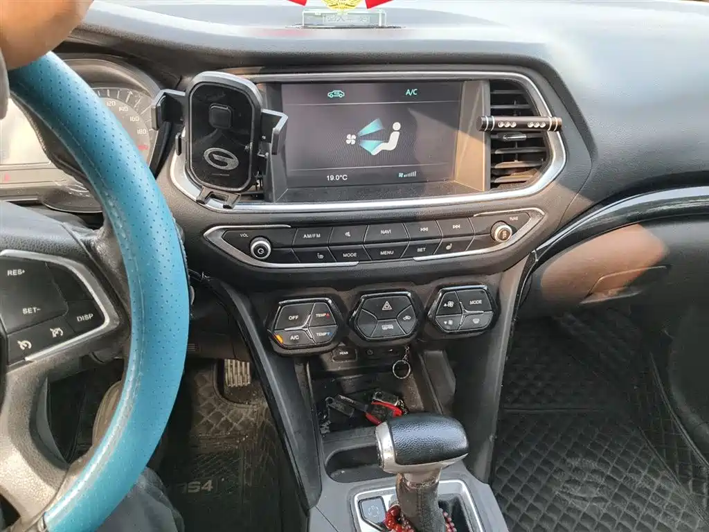 GAC Trumpchi Trumpchi GS4 2016 235T G-DCT Luxury Edition фото 6