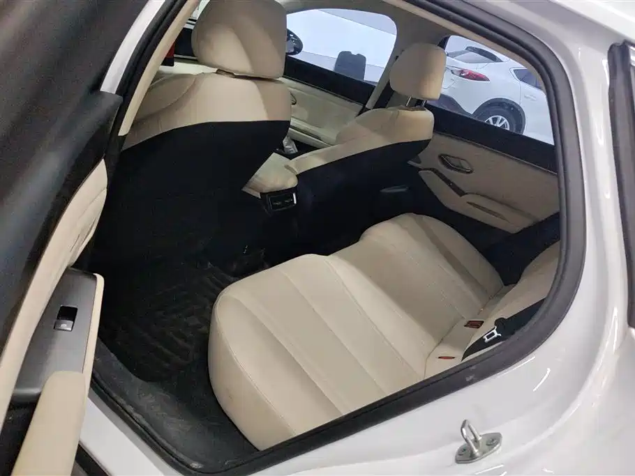 BYD Qin L 2024 DM-i 120KM Leading фото 11