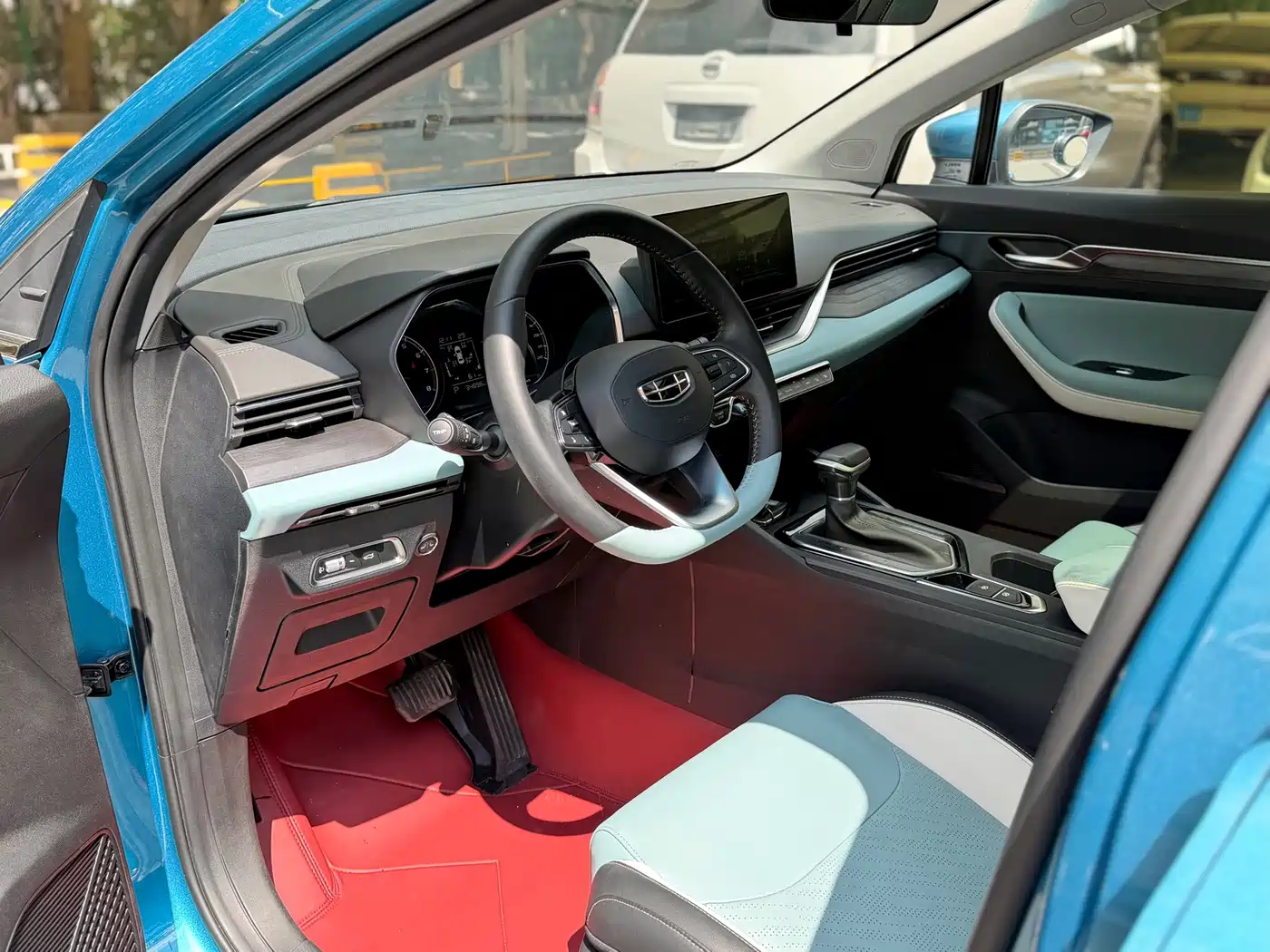 Geely Emgrand S 2022 2022 1.4T CVT Crossover Player