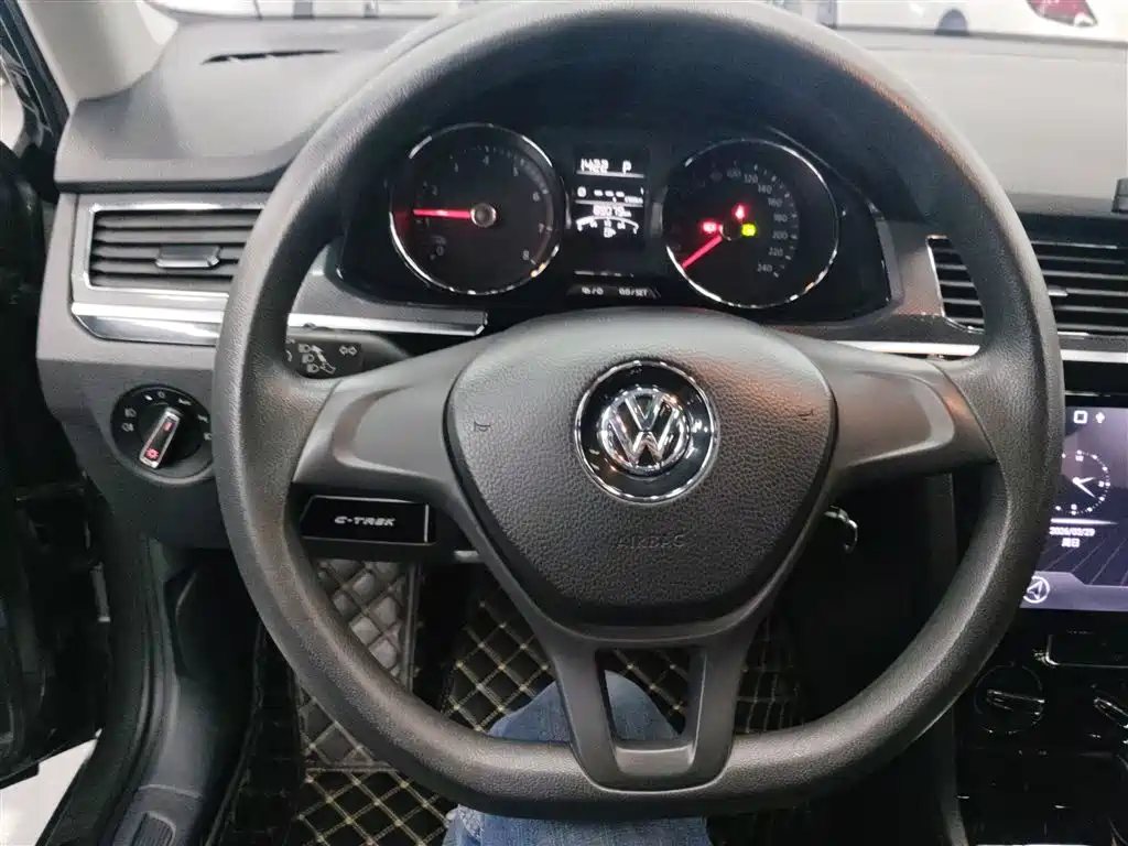 Volkswagen C-TREK 2017 1.6L Automatic Comfort фото 7