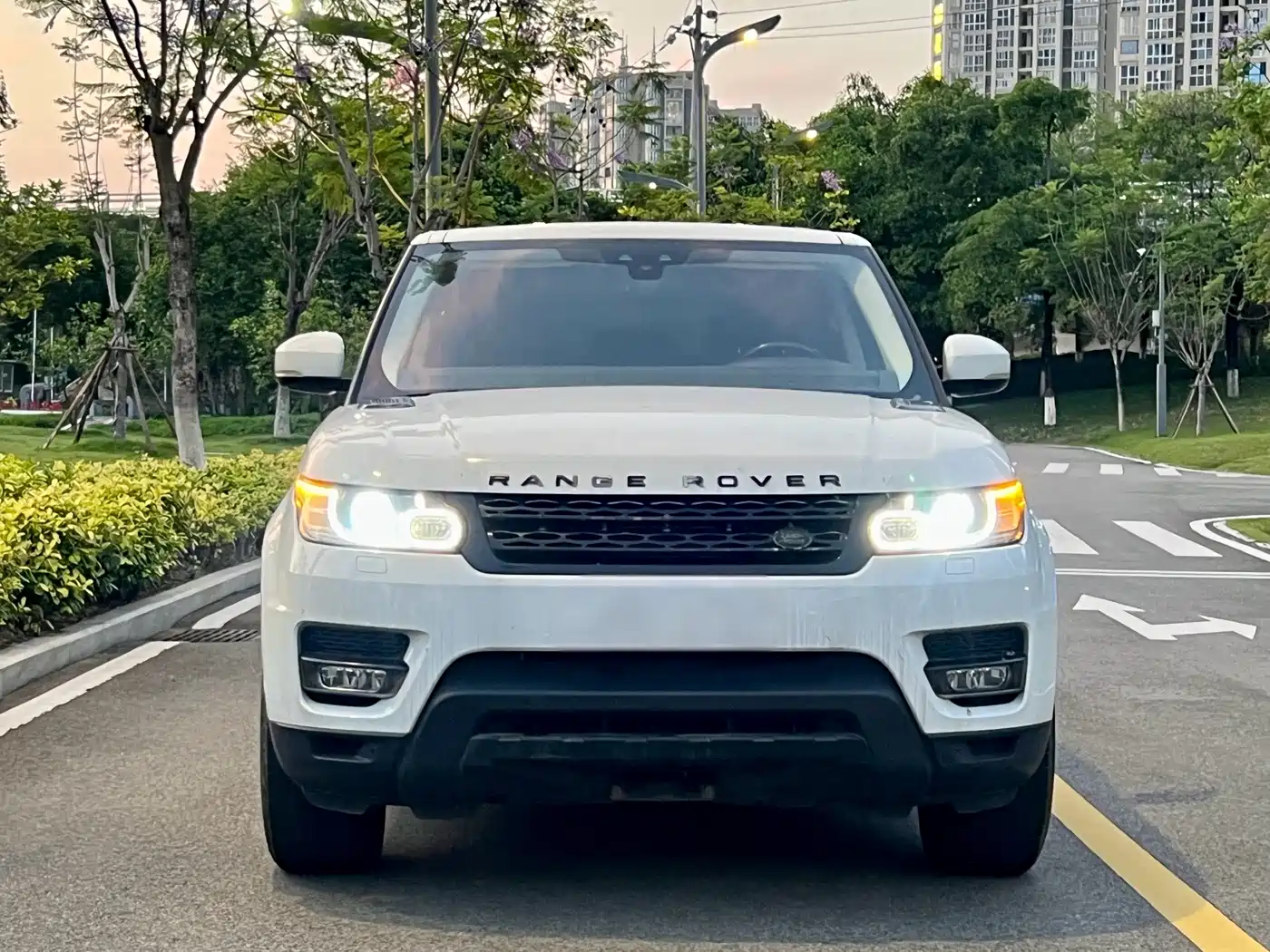 Land Rover Range Rover Sport 2017 3.0 SC V6 HSE фото 2