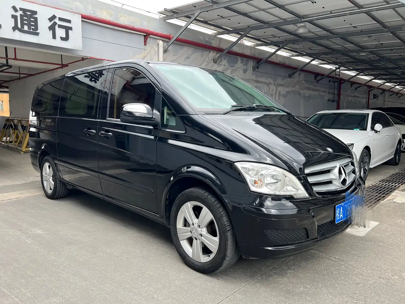 Mercedes-Benz Viano 2015 3.0L Partner Edition фото 3