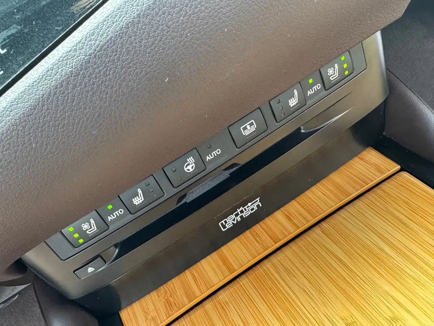 Lexus ES 2018 300h Executive Edition China V фото 14