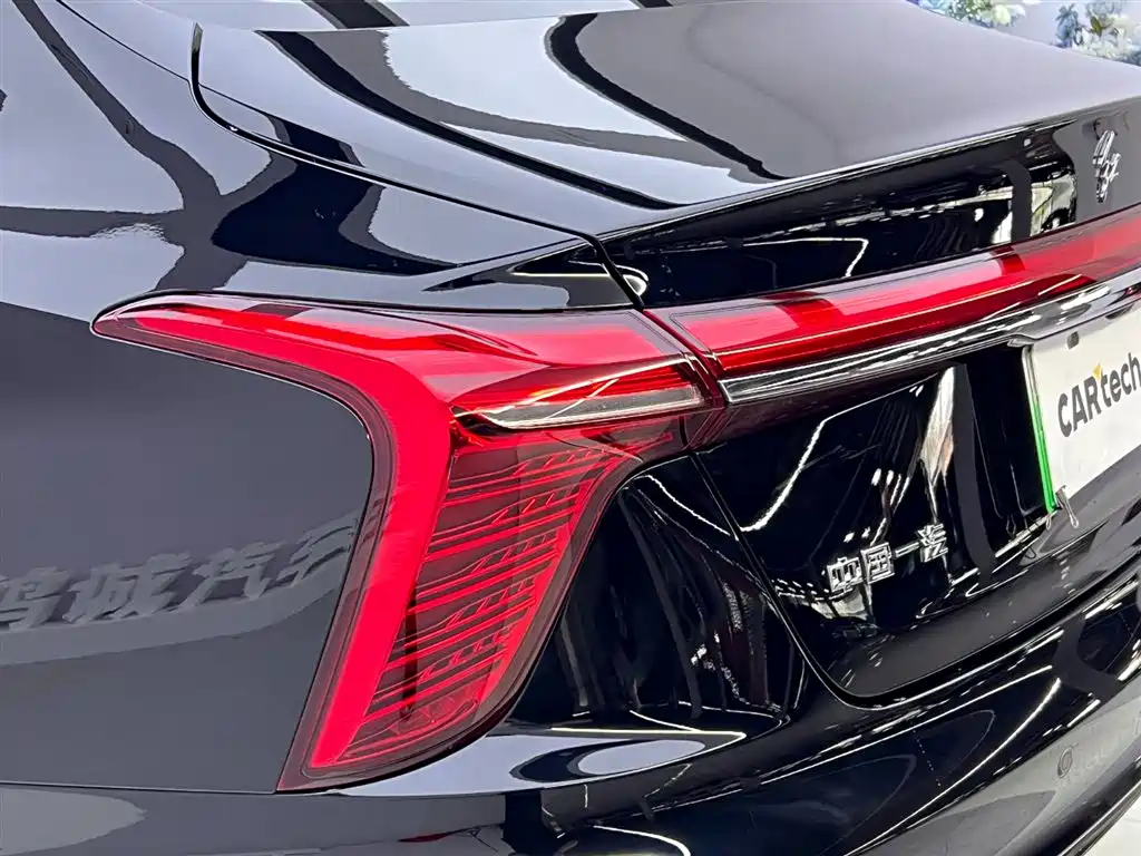 Hongqi H5 PHEV 2025 170 Super Hybrid Edition фото 10