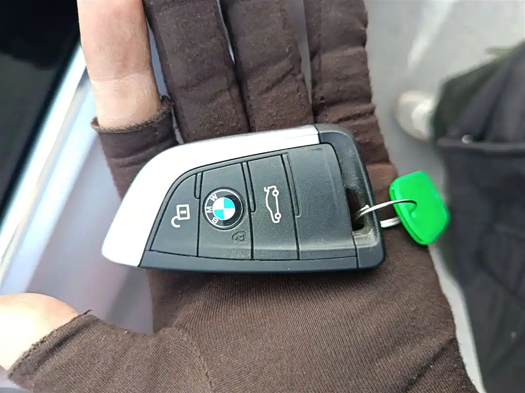 BMW 1 Series 2018 118i Sport Edition фото 9