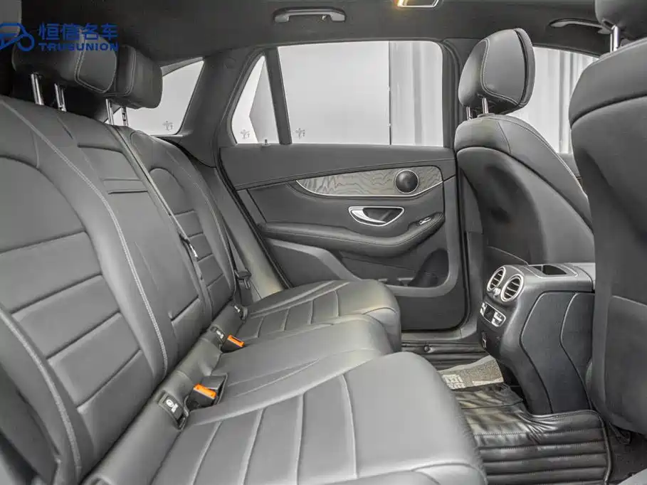 Mercedes-Benz GLC 2020 Facelift GLC 300 L 4MATIC Dynamic фото 16