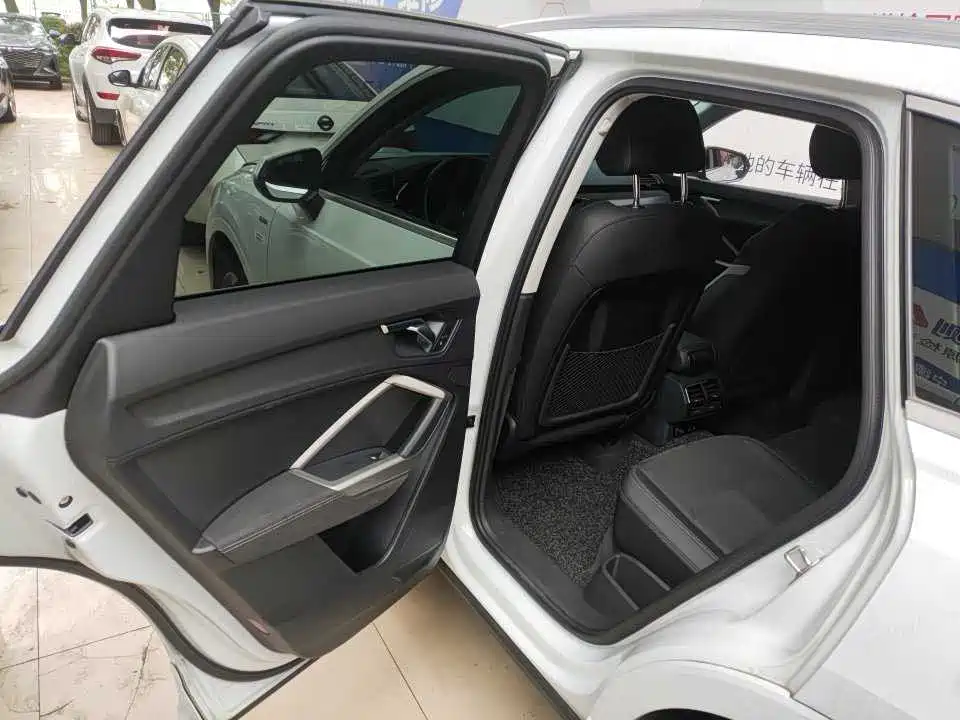 Audi Q3 2022 35 TFSI Fashion Dynamic фото 6