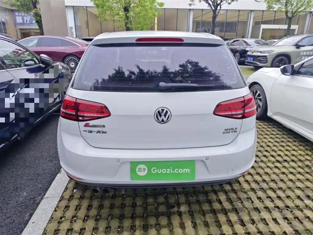 Volkswagen Golf 2016 230TSI Automatic Luxury фото 10
