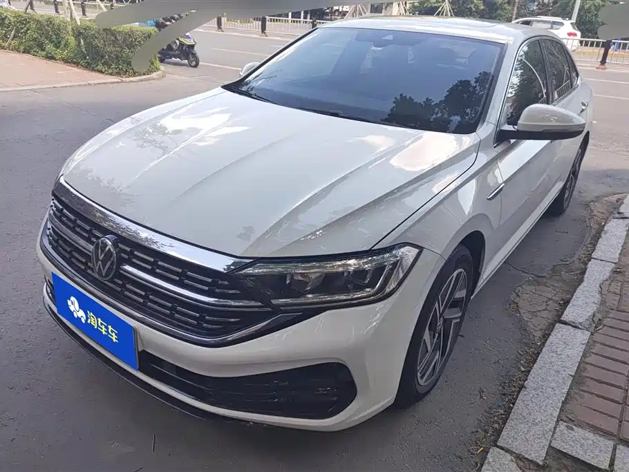 Volkswagen Sagitar 2023 300TSI DSG Surpassing Edition