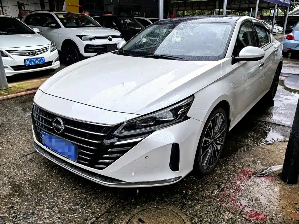 Nissan Teana