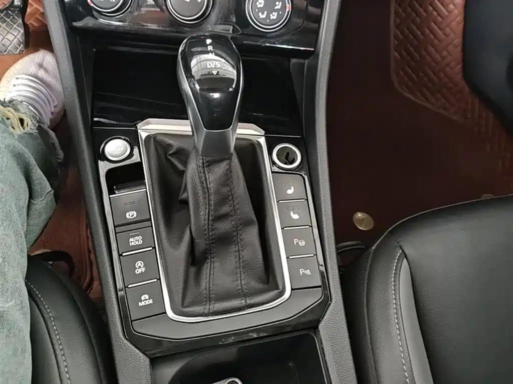 Volkswagen Sagitar 2021 280TSI DSG Comfort Smart Connect Edition фото 14