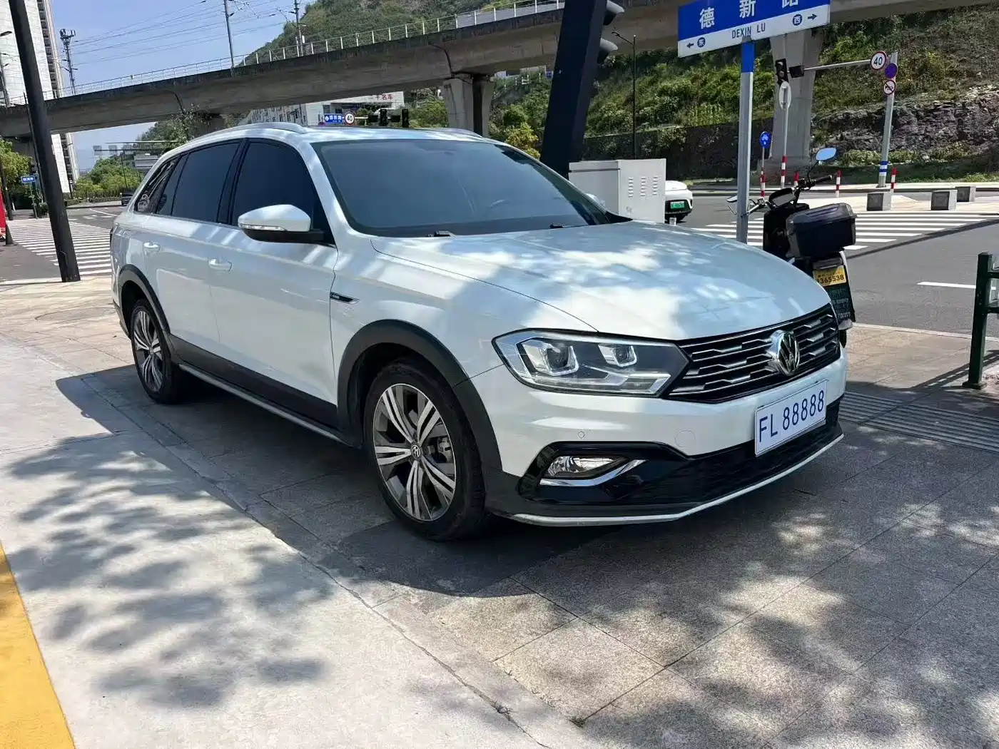 Volkswagen C-TREK 2017 230TSI DSG Luxury фото 3