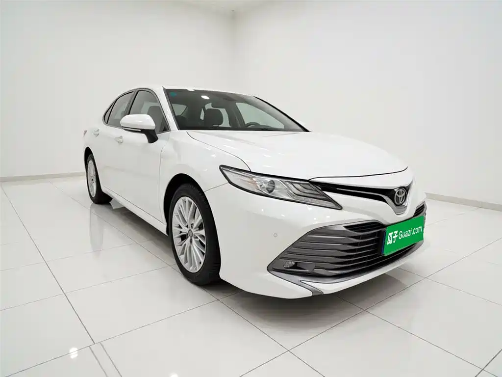 Toyota Camry 2019 2.5G Luxury Edition China VI фото 3