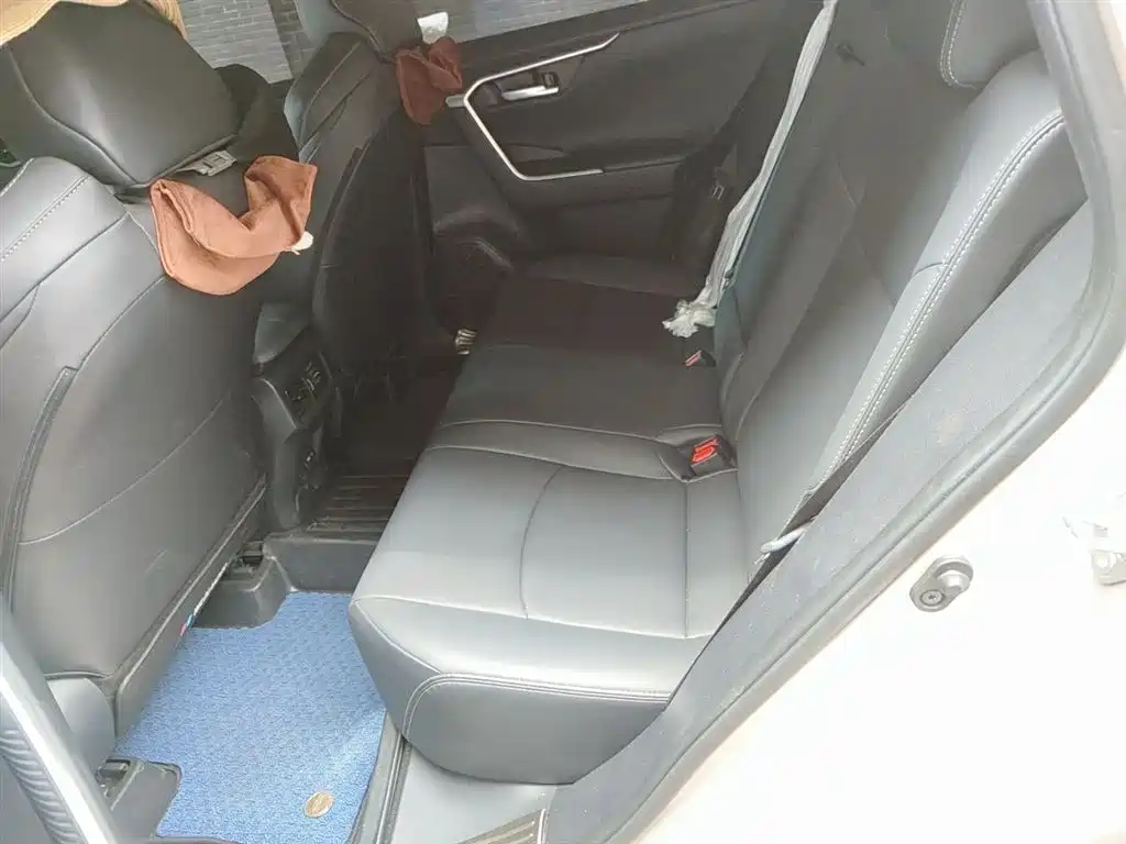 Toyota Wildlander 2023 2.0L CVT FWD Urban фото 13