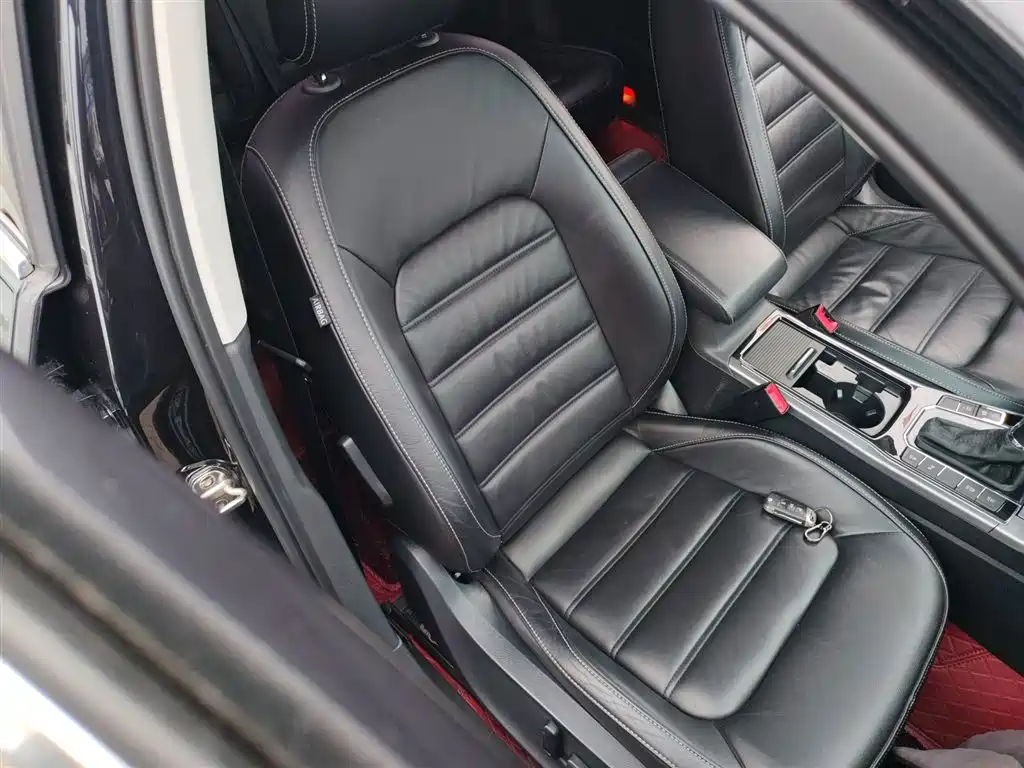 Volkswagen Passat 2017 330TSI DSG Prestige фото 25