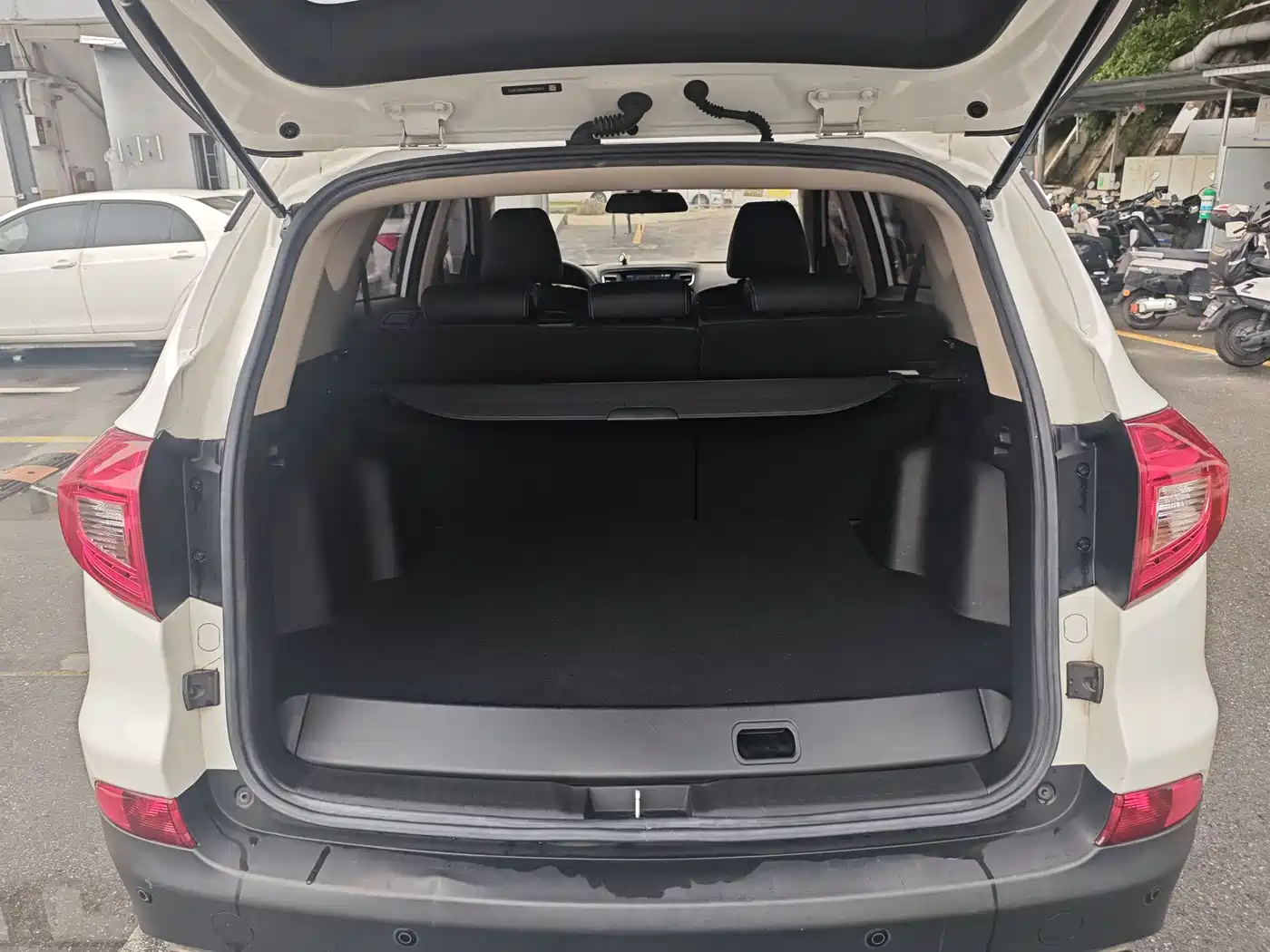 BYD Song New Energy 2017 Song DM 1.5TID Full-time 4WD Luxury фото 17